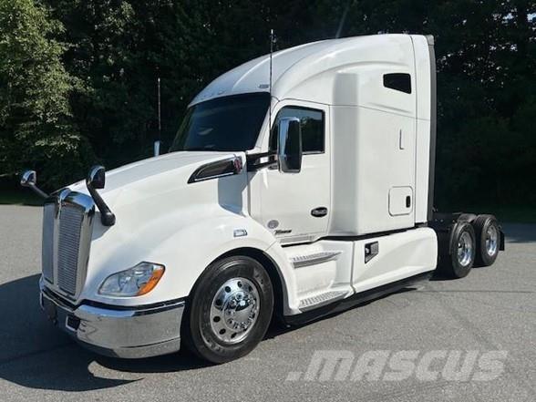 Kenworth T680 Motrici e Trattori Stradali