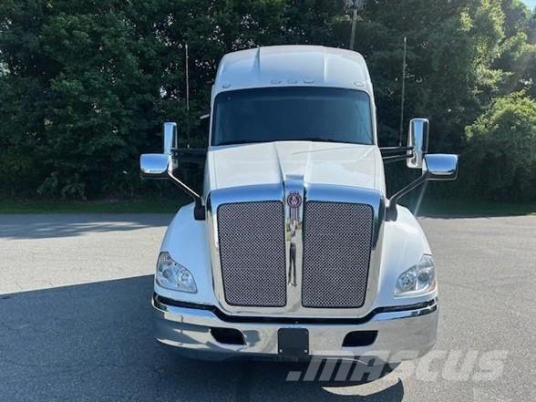 Kenworth T680 Motrici e Trattori Stradali