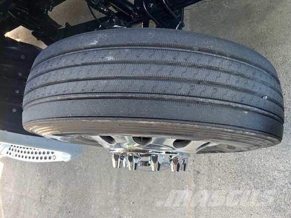 Kenworth T680 Motrici e Trattori Stradali
