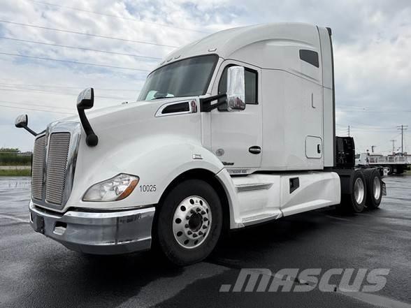 Kenworth T680 Motrici e Trattori Stradali
