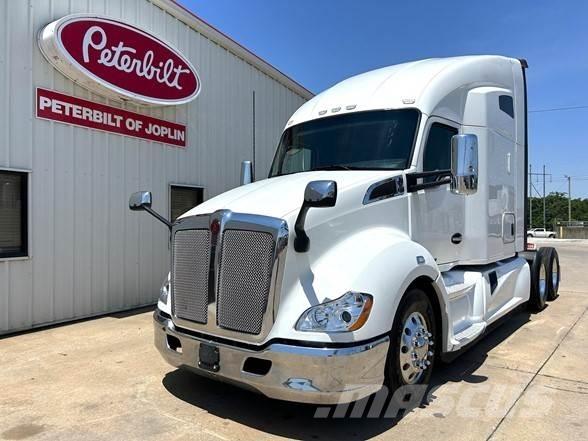 Kenworth T680 Motrici e Trattori Stradali