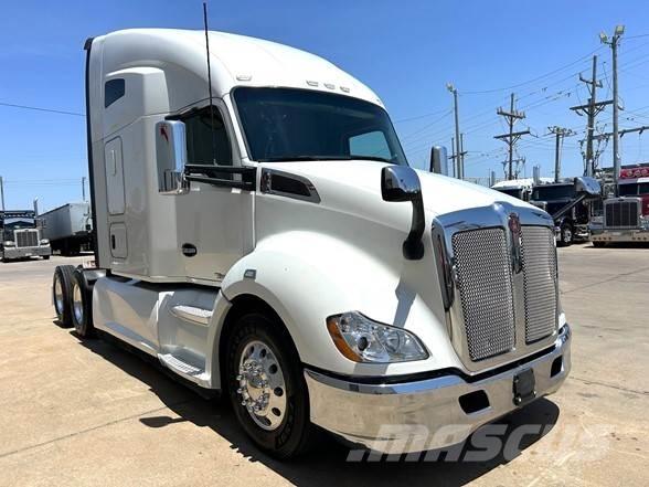 Kenworth T680 Motrici e Trattori Stradali