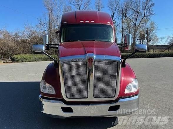 Kenworth T680 Motrici e Trattori Stradali