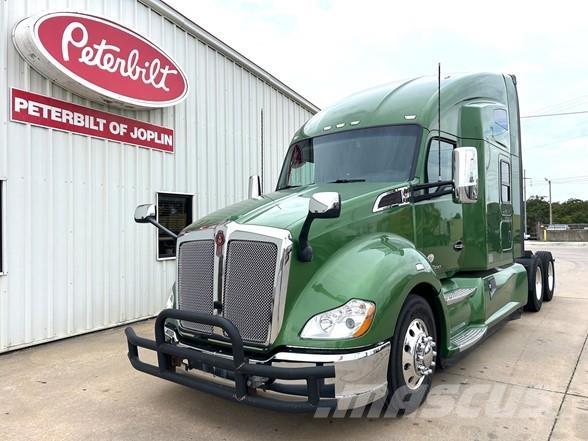 Kenworth T680 Motrici e Trattori Stradali