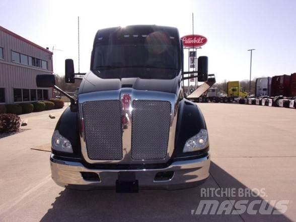 Kenworth T680 Motrici e Trattori Stradali