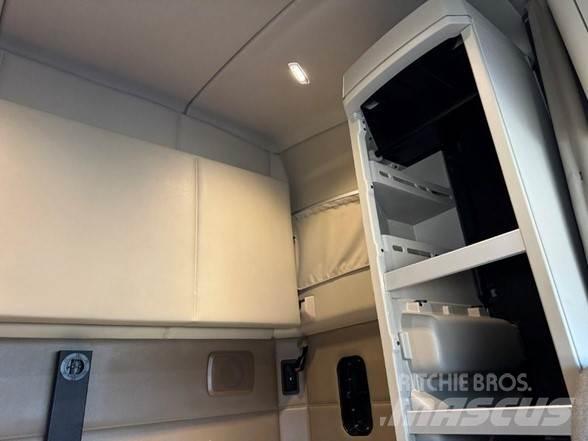 Kenworth T680 Motrici e Trattori Stradali