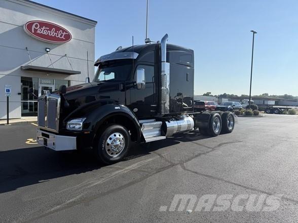 Kenworth T880 Motrici e Trattori Stradali