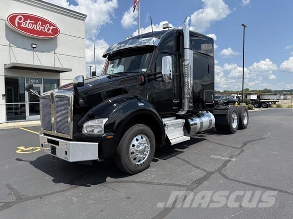 Kenworth T880 Motrici e Trattori Stradali