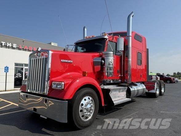Kenworth W900 Motrici e Trattori Stradali