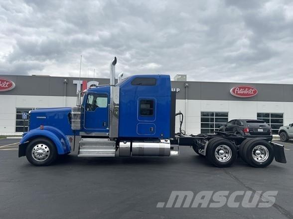 Kenworth W900 Motrici e Trattori Stradali