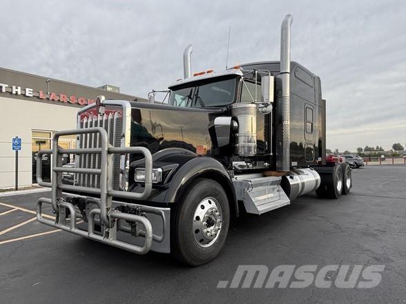 Kenworth W900 Motrici e Trattori Stradali