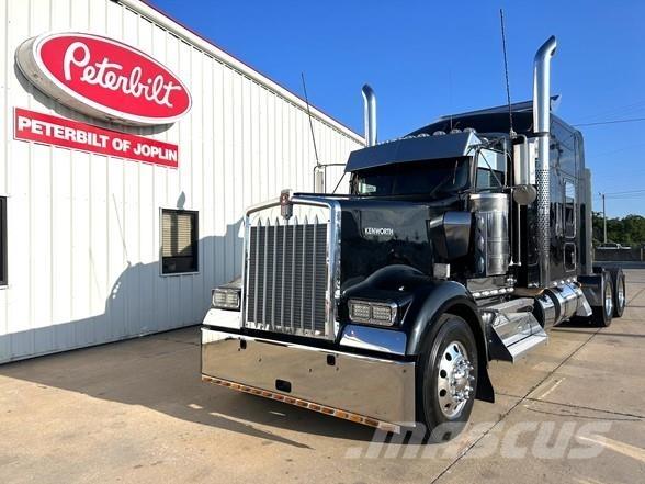 Kenworth W900 Motrici e Trattori Stradali