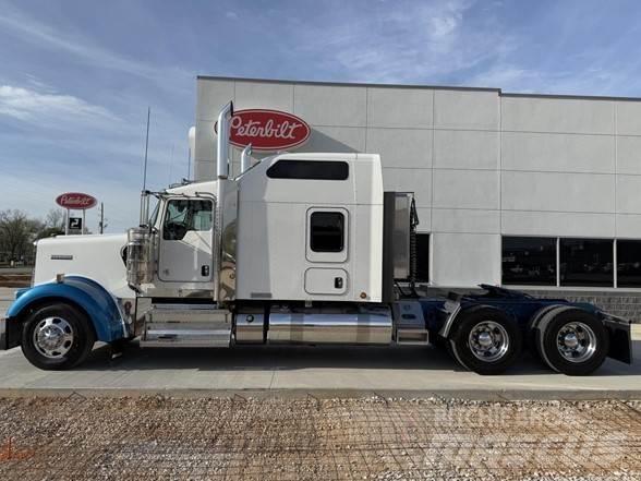 Kenworth W900B Motrici e Trattori Stradali