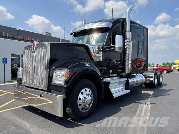 Kenworth W990 Motrici e Trattori Stradali