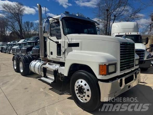 Mack PINNACLE CHU613 Motrici e Trattori Stradali