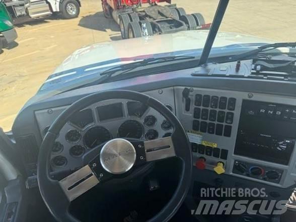 Mack PINNACLE CHU613 Motrici e Trattori Stradali