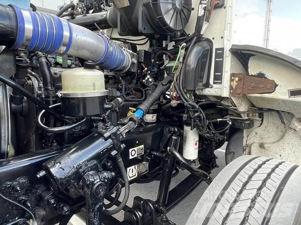 Peterbilt 337 Motrici e Trattori Stradali