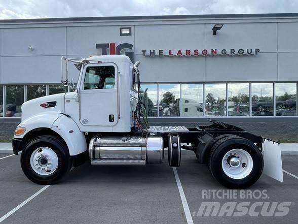 Peterbilt 337 Motrici e Trattori Stradali