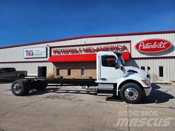 Peterbilt 536 Autocabinati