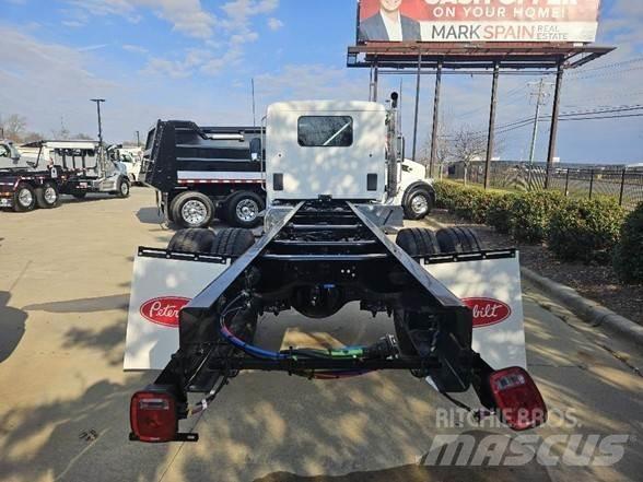 Peterbilt 536 Autocabinati