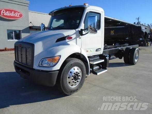 Peterbilt 536 Autocabinati