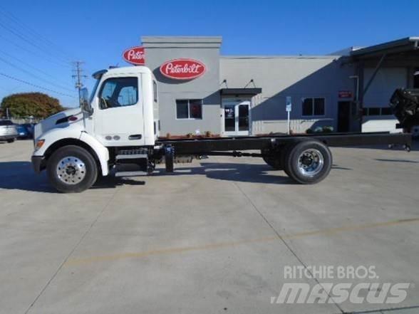 Peterbilt 536 Autocabinati
