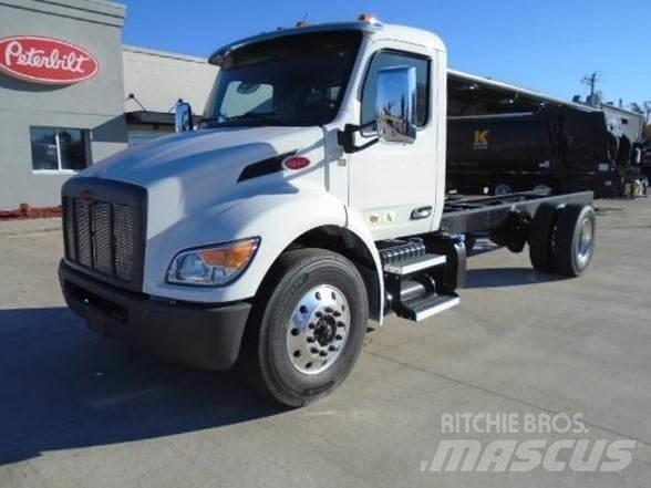 Peterbilt 536 Autocabinati