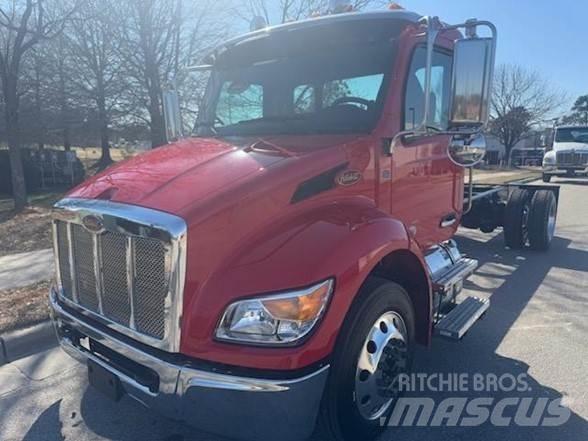 Peterbilt 536 Autocabinati