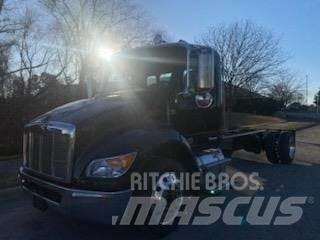 Peterbilt 536 Autocabinati