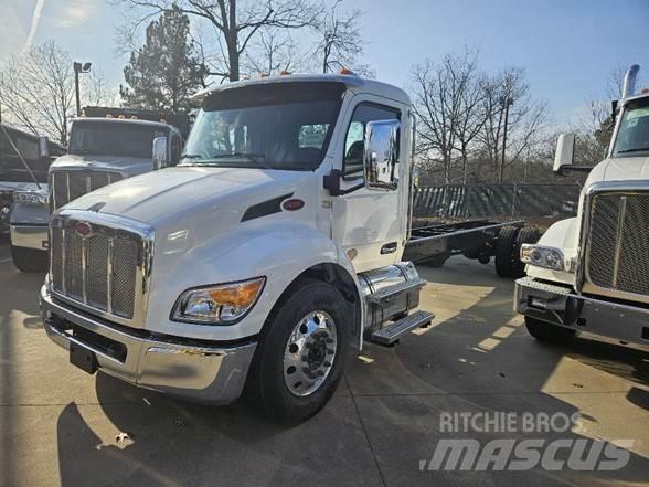 Peterbilt 536 Autocabinati