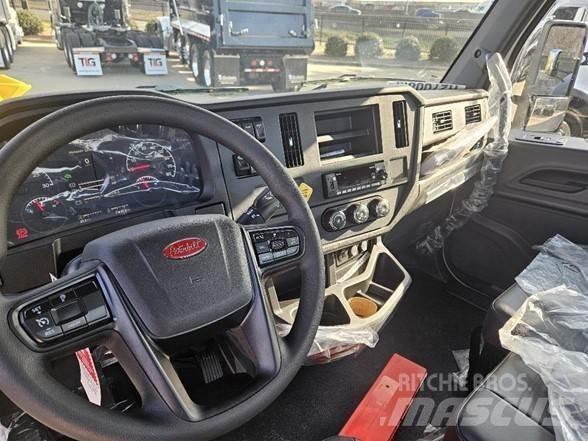 Peterbilt 536 Autocabinati