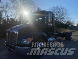 Peterbilt 536 Autocabinati