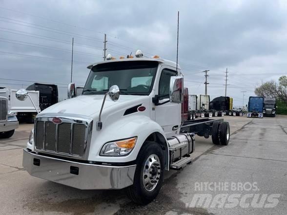 Peterbilt 536 Autocabinati