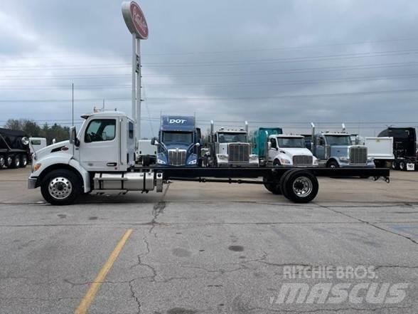 Peterbilt 536 Autocabinati