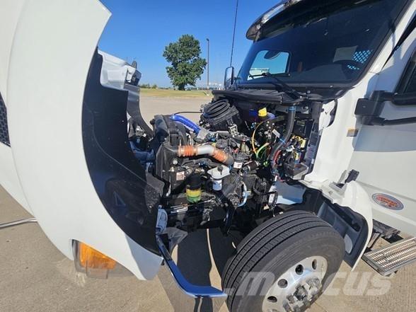 Peterbilt 536 Camion con sponde ribaltabili