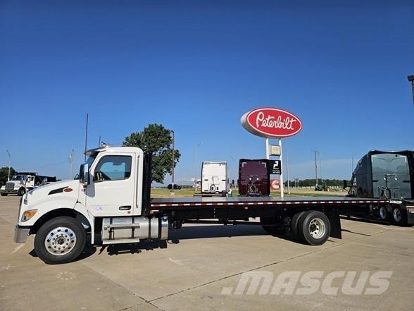 Peterbilt 536 Camion con sponde ribaltabili