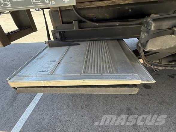 Peterbilt 537 Camion cassonati