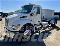 Peterbilt 537 Autocabinati