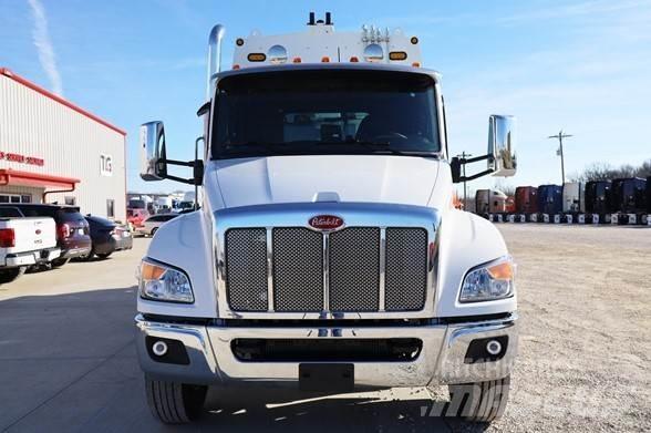 Peterbilt 537 Camion dei rifiuti