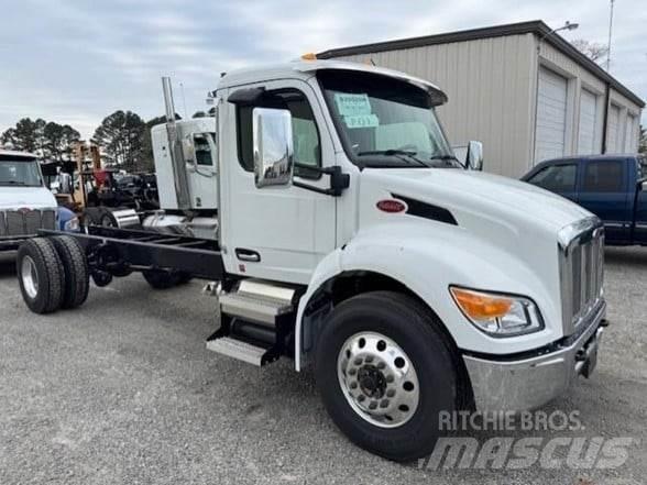Peterbilt 537 Autocabinati