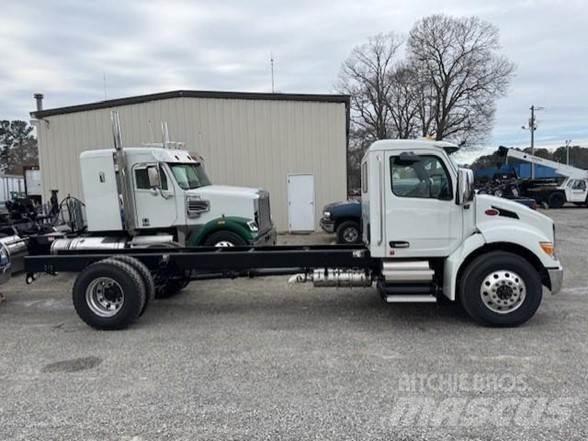Peterbilt 537 Autocabinati