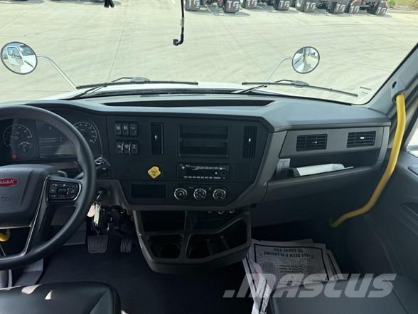 Peterbilt 537 Camion con sponde ribaltabili