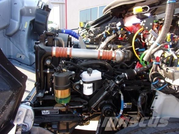 Peterbilt 537 Camion con sponde ribaltabili