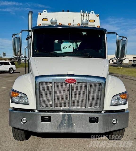 Peterbilt 548 Camion dei rifiuti