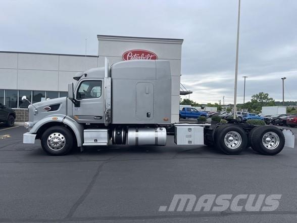 Peterbilt 567 Motrici e Trattori Stradali
