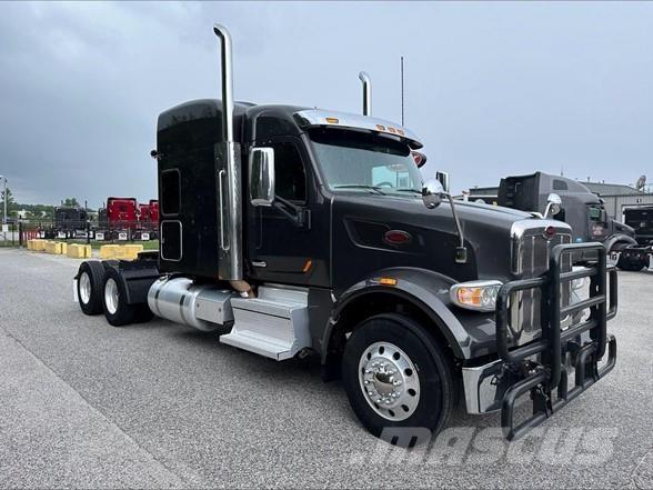 Peterbilt 567 Motrici e Trattori Stradali