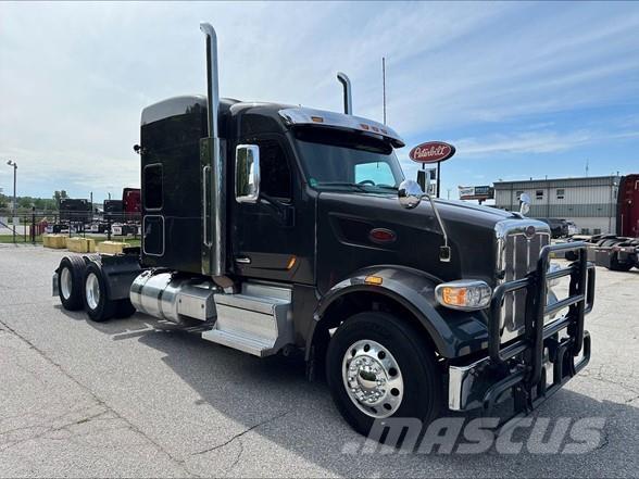 Peterbilt 567 Motrici e Trattori Stradali