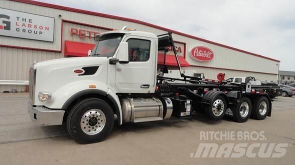 Peterbilt 567 Camion dei rifiuti