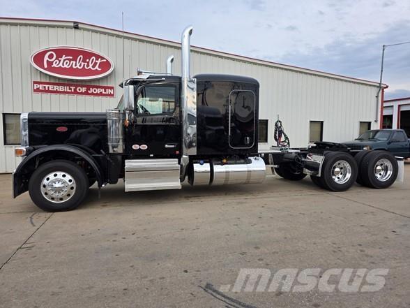 Peterbilt 589 Motrici e Trattori Stradali