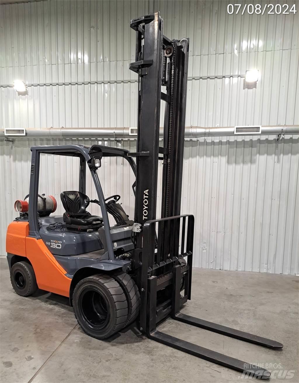 Toyota 02-8FGF30 Carrelli elevatori GPL
